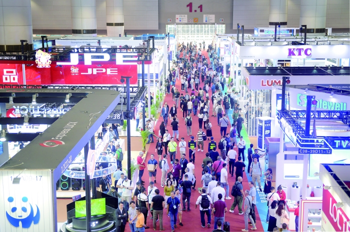 SAT NANO exhibits latest nanomaterials at the 135th Canton Fair